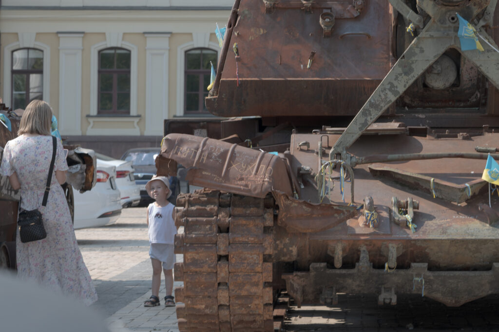 Ellen De - Quiet Resistance - Kyiv Locals Ukraine