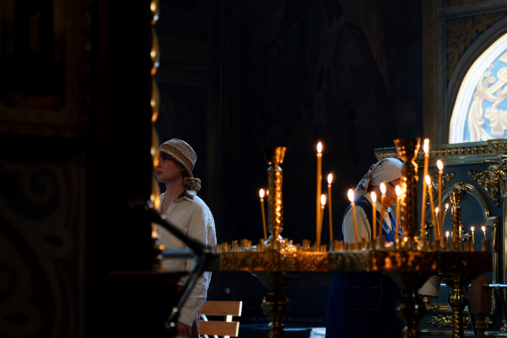 Ellen De - Quiet Resistance - Church prayers Kyiv, Ukraine