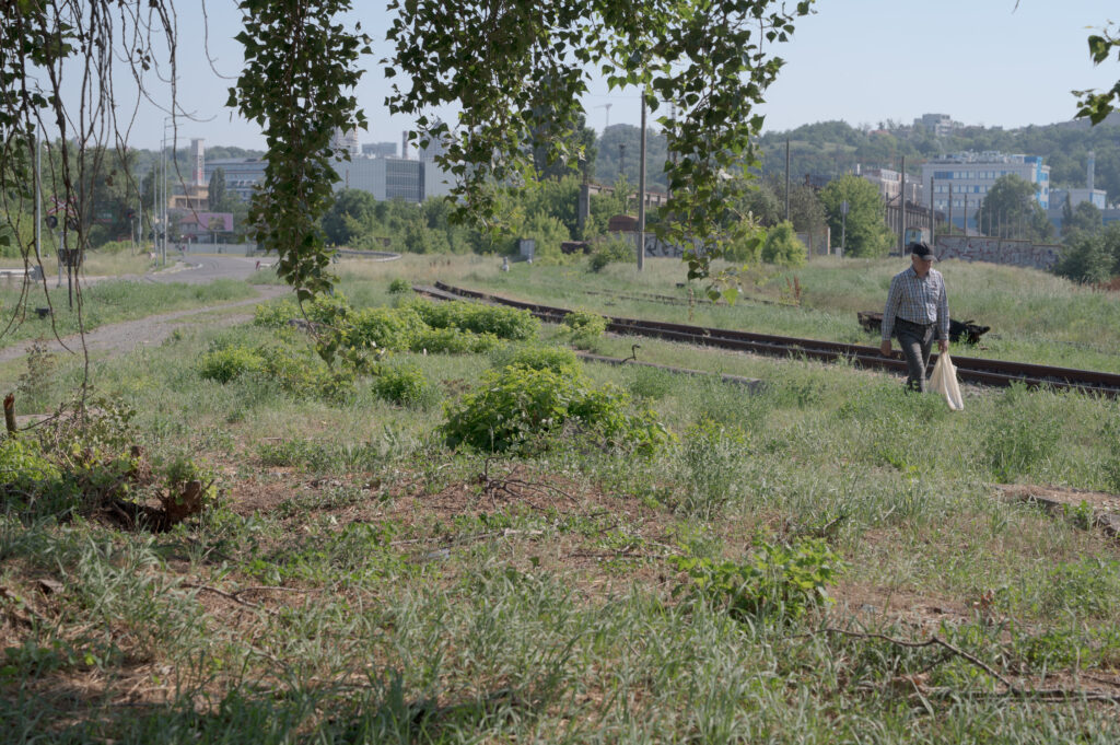 Ellen De - Quiet Resistance - Local and landscape Kyiv, Ukraine